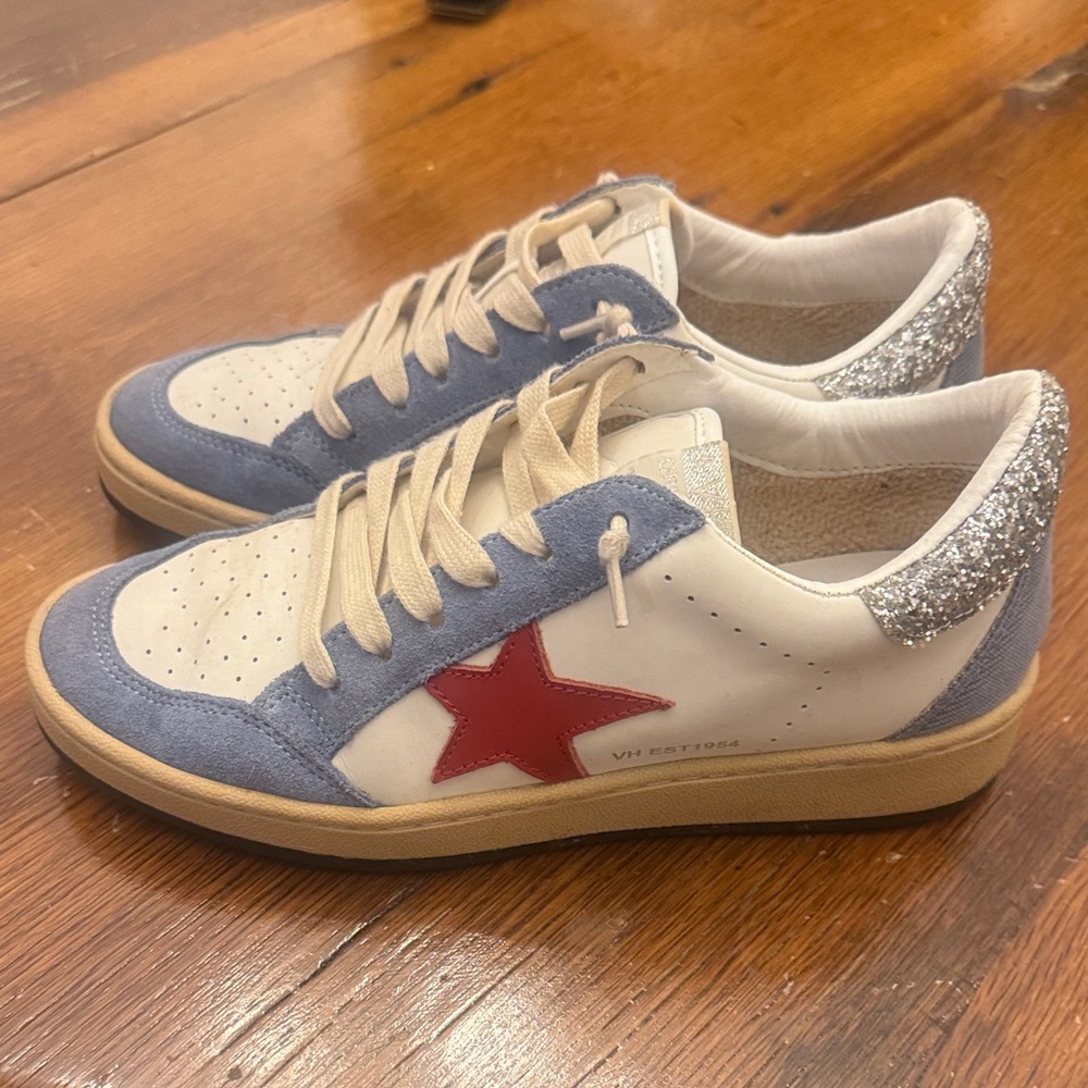 Vintage Havana White and Blue Sneakers with Red Star - Picture 3 of 5